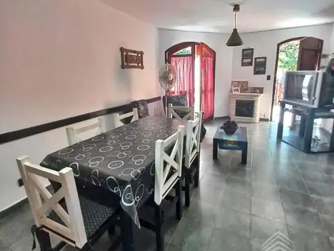 Depto Tipo Casa 3 ambientes con 2 baños