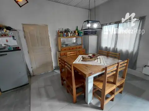 Casa 3 ambientes con 2 baños