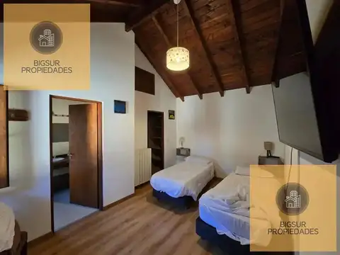 Casa en Alquiler con 1 cochera