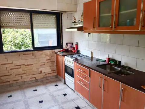 Depto Tipo Casa en Venta de 4 ambientes