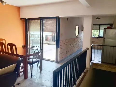 VENTA PH 4 AMBIENTES CASEROS TERRAZA