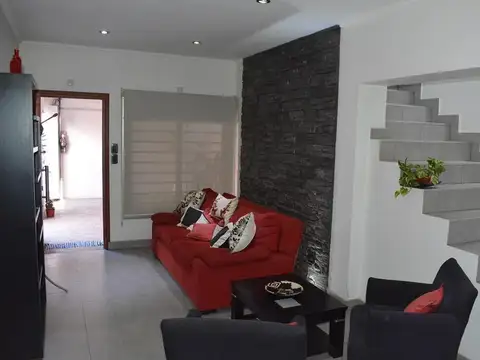 ¿Querés una propiedad premium? Permuto por casa menor  