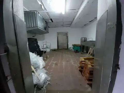 Venta de Frigorífico - Zona Puerto