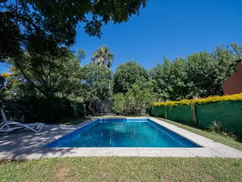 Casa en Venta con 1 cochera