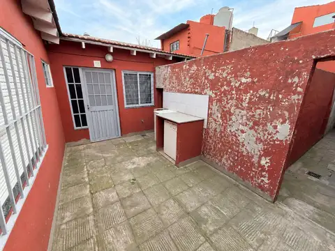 Venta ph 3 ambientes caseros patio a refaccionar