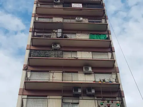 Ricchieri 121 , Piso 10