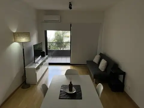 ALQUILER 2 AMBIENTES AMOBLADO CON PARRILLA Y PILETA | FLORES