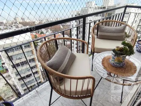 Excelente 4 Amb, piso alto, balcón, baño y toilette