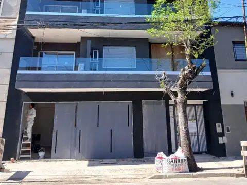 A ESTRENAR! 2 AMB CON PATIO!