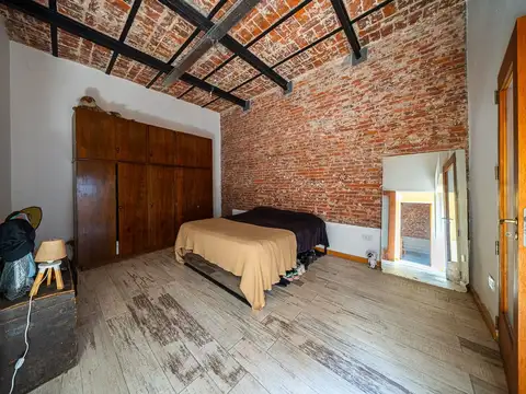 CASA DE PASILLO EN VENTA 3 DORMITORIOS ZONA CENTRO