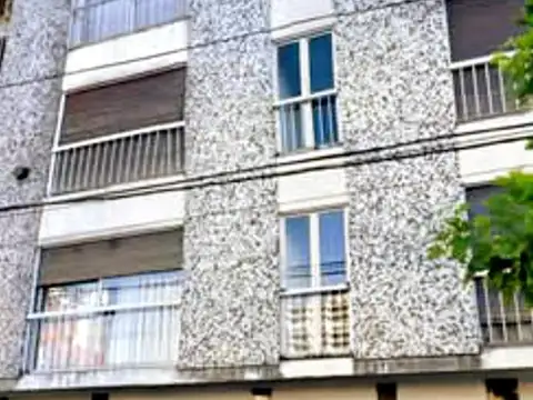 VENTA DEPARTAMENTO TRES AMB. EN EL CENTRO DE RAMOS MEJIA