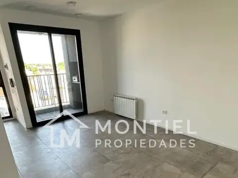 Departamento en Alquiler en Haedo, $ 650.000