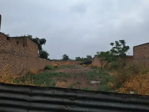 VENTA EXCELENTE TERRENO CON CASA LAS HERAS 