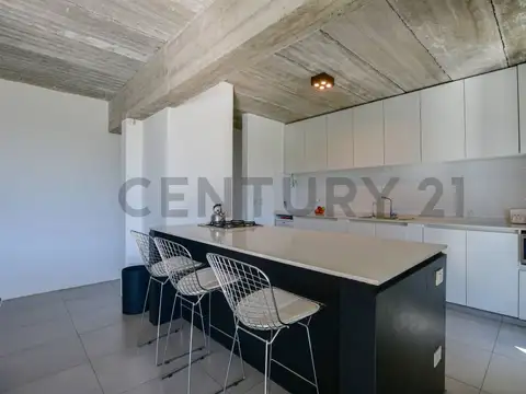 Casa 3 ambientes con 2 baños