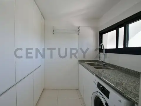 CASA EN VENTA 2 DORMITORIOS BARRIO LA CHIQUITA CITY BELL