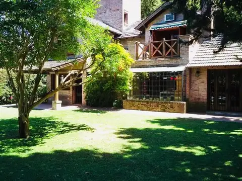 ZONA BALBASTRO  - 800 mts LOTE - 4 DORM - PILETA