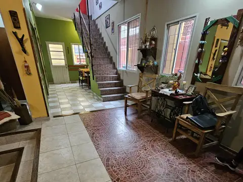 Depto Tipo Casa en Venta de 4 ambientes