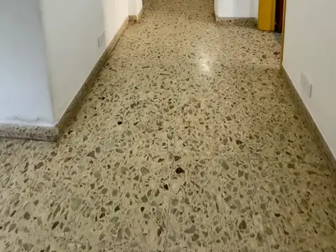 CASA | 4 AMBIENTES | 3 DORMITORIOS | JARDÍN | UNA PLANTA | ALQUILER