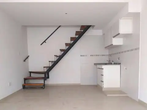 Depto Tipo Casa en Venta de 2 ambientes
