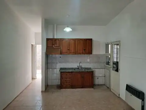 Casa 8 ambientes con 3 baños