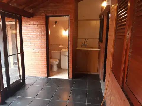 Casa en Alquiler con 1 cochera