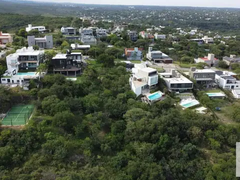 Casa en Venta con 4 cocheras