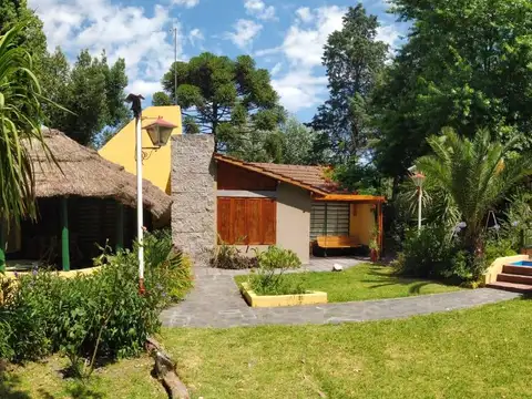 Casa en venta - 3 Dormitorios 3 Baños - Cochera - 1.250Mts2 - La Reja, Moreno