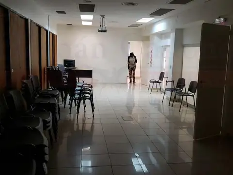 Oficina en Alquiler en Monserrat, $ 2.500.000
