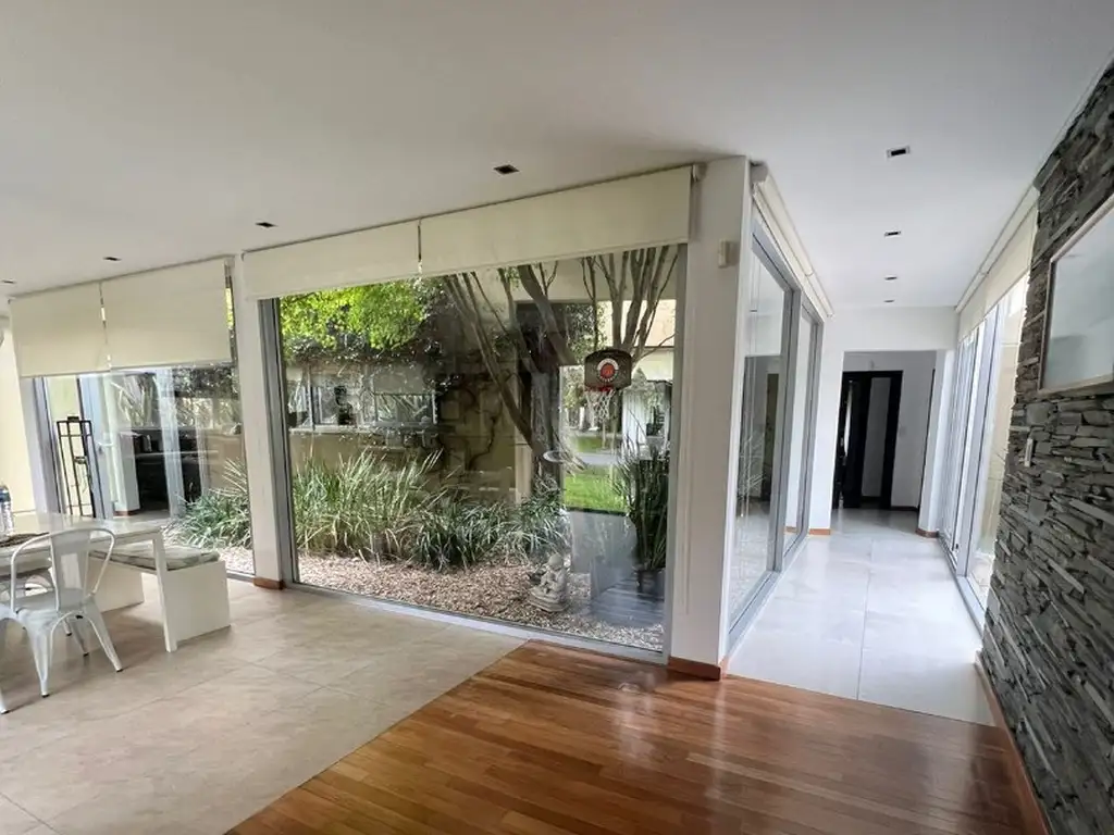 Casa en Venta con cochera