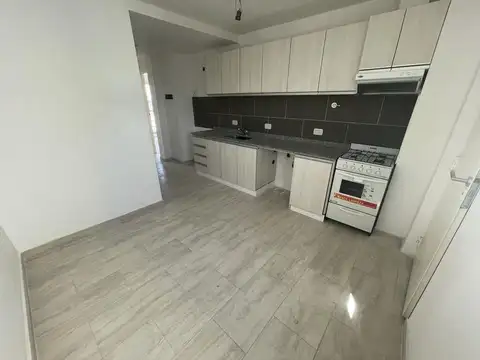 ALQUILER DEPARTAMENTO 3 AMBIENTES CON BALCÓN EN CIUDADELA