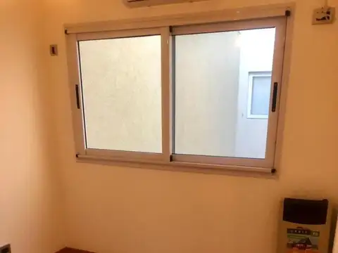 ESPECTACULAR SEMIPISO CON COCHERA DESCUBIERTA