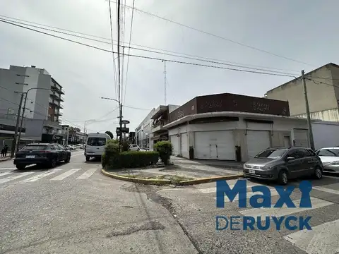 Yrigoyen esquina San Lorenzo