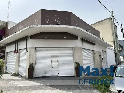 Yrigoyen esquina San Lorenzo