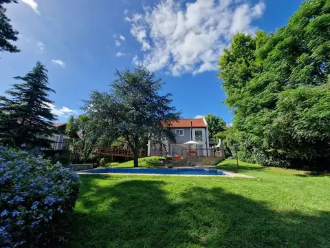CASA 4 AMB CON PILETA SIERRA DE LOS PADRES PERMUTA