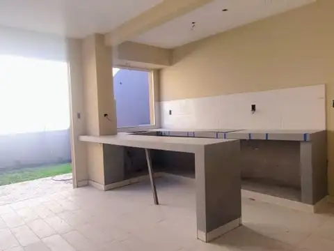VENTA PH 3 AMB CON GRAN TERRAZA PROPIA. LUMINOSO