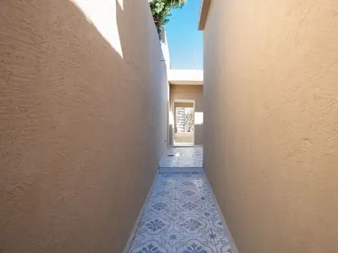 Depto Tipo Casa en Venta en Parque Chacabuco, USD 195.000