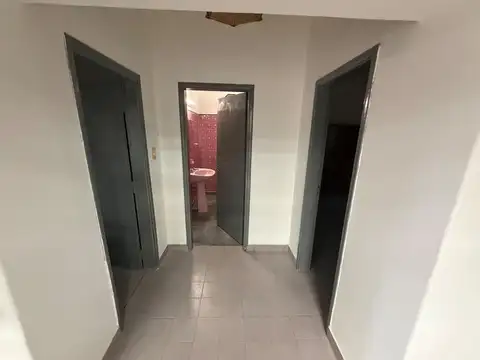 Casa en Alquiler con 2 cocheras