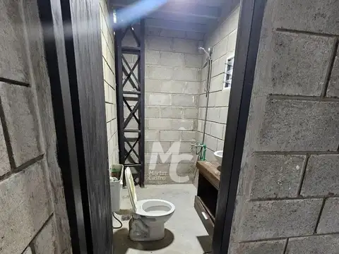 Galpon en Venta 34  mts Fondo
