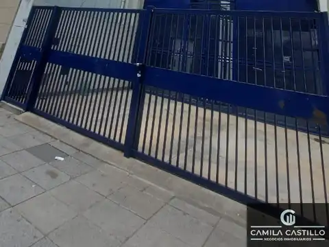 Excelente local comercial 420 m2 San telmo con cochera