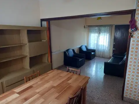 Casa 3 dormitorios en muy buena ubicación