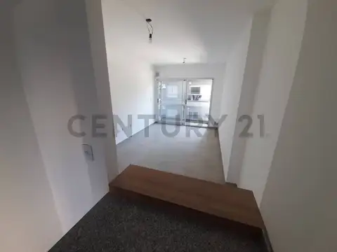 España 100, Piso 2