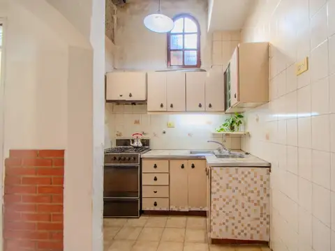 Depto Tipo Casa en Venta en Flores, USD 50.000