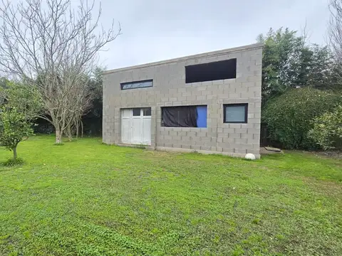Casa 4 ambientes con 2 baños