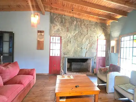 CASA  Y CABAÑAS EN VENTA - LOBOS - B° VINELLI
