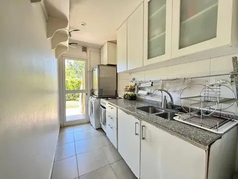 Departamento en Venta en La Mora, USD 180.000