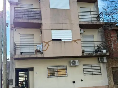 DEPTO 2 AMBIENTES EN ALQUILER EN RAMOS MEJIA