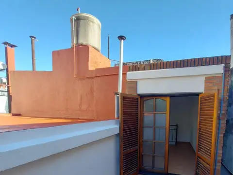 Excelente Ph con terraza propia en hermosa ubicacion a 2 cuadras del centro comercial de Cuenca