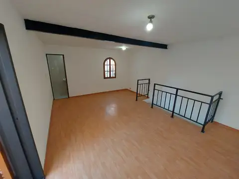 Depto Tipo Casa 3 ambientes con 1 baño