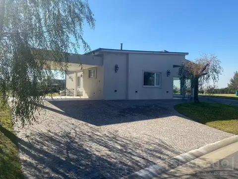 Casa en Venta en El Cazal, USD 248.000