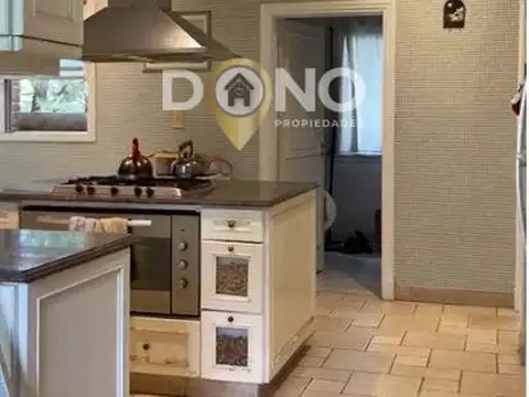 casa 5 dormitorios sobre 2 lotes al golf